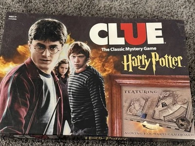 Clue Harry Potter Edition COMPLETE USAopoly 2016 Moving Hogwarts Board - Image 1 of 4