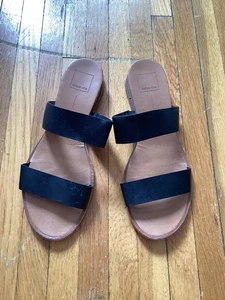 Sandalias Luxe Dolce Vita de cuero negro liso para dama talla 9 punta abierta, como nuevas - Imagen 1 de 3