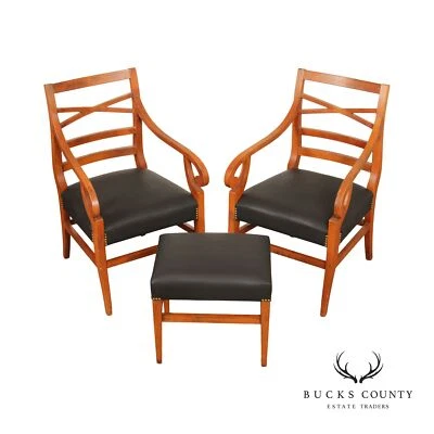 Par de sillones estilo regencia con otomana Foto 1 de 4