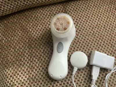 🔥Sistema de limpieza facial Clarisonic Mia Skin con adaptador de corriente Foto 1 de 3