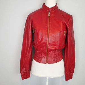 Uniquism Moto Jacket Red Leather Zip Pockets Buckle Elastic Hem Lined Size S - Foto 1 di 17