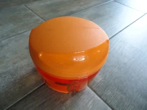 Tupperware Happy-Chef D129 Zwiebelschneider Zerkleinerer 300m orange - Bild 1 von 4