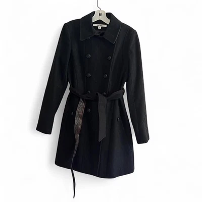 Abrigo/trinchera DKNY de lana negra con cinturón  Foto 1 de 4