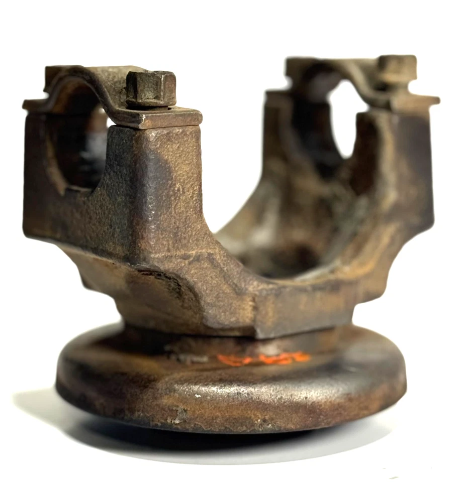 1990 GMC / CHEVY C / K 1500 2500 350 5.7L V8 REAR PINION YOKE ATTACHMENT 14 BOLT - Image 1 of 4