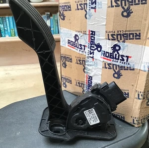 6PV009 238-20 ACCELERATOR / THROTTLE PEDAL FOR FORD TRANSIT - ROBUST - NEW - Picture 1 of 3