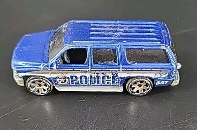 1999 MATCHBOX 2000 CHEVROLET SUBURBAN #857 BLUE 1:76 DIECAST POLICE TRUCK LOOSE - Image 1 of 4