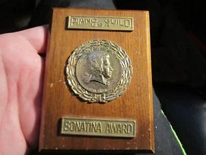 1974 PIANOFORTE GUILD SONATINA PREMIO TARGA BBA-41 - Foto 1 di 2