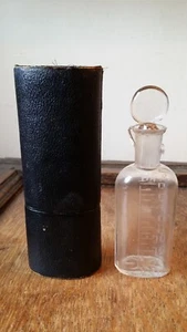 1900 ANTIQUE MEDICAL GLASS DROPPER GRADUATED BOTTLE IN CASE - CHLOROFORM / ETHER - Picture 1 of 10