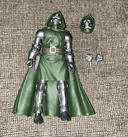 Doctor Dr. Doom Super Skrull BAF Marvel Legends 6" Inch Figure Complete Cover