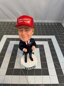 Donald Trump Bobblehead with MAGA Hat - Picture 1 of 7