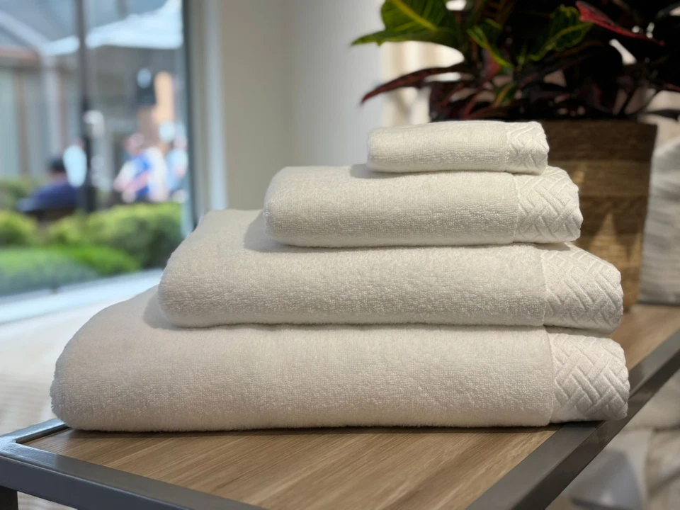  NEW FRETTE Bath Towel Savona 100% Cotton White Holiday Bridal Wedding Gift  - Image 1 of 1