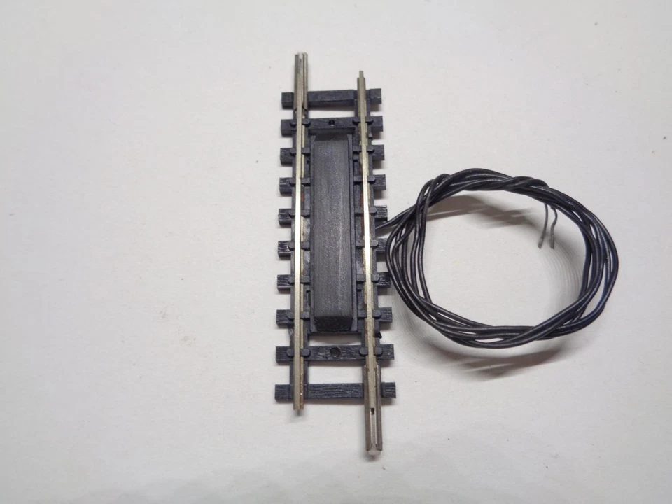 Minitrix 14980 / 4980 contact track with magnetic switch (14361) - Image 1 of 1