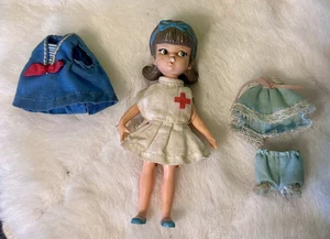 Vintage DOLLY DARLINGS Hat Box Series 1965 Karen Has A Slumber Party - Picture 1 of 4