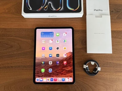 Apple iPad Pro 11" 2024 Wi-Fi + Cellular 256 GB Space Schwarz MVW13NF/A - Bild 1 von 4