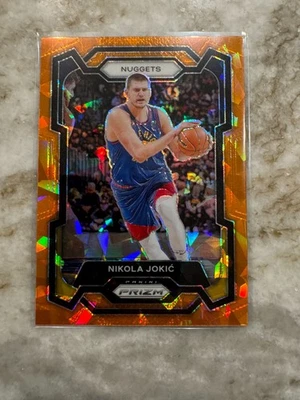 Nikola Jokic 2023/24 Panini Prizm Orange Prizms #17 Denver Nuggets Foto 1 de 4