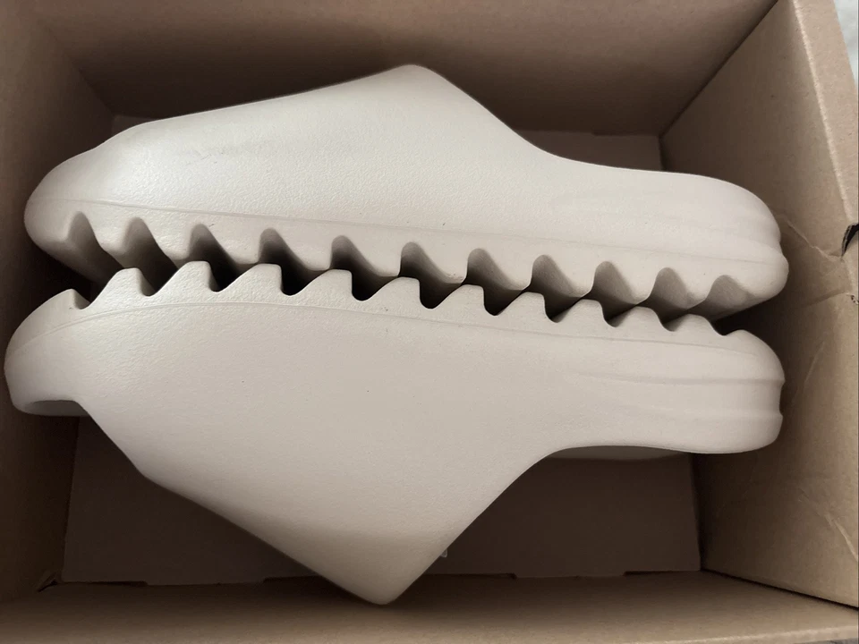 Zapatilla Adidas Yeezy Slide Bone Unisex Talla 10 Kanye West Solo Probada  Foto 1 de 4