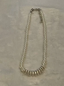 Faux Pearl Necklace 8.5” length with silver detail - Picture 1 of 4