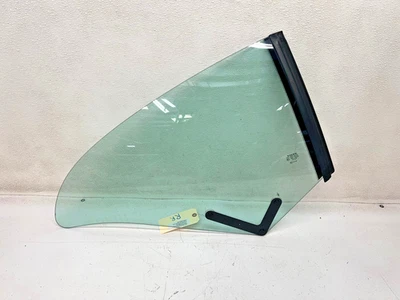 06-13 VOLVO C70 REAR RIGHT SIDE QUARTER WINDOW GLASS ASSEMBLY WINDOW OEM LOT3429 Foto 1 de 4