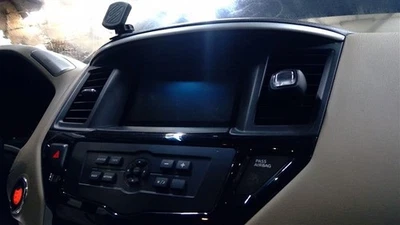 2016 日产 Pathfinder 显示屏仪表板安装带导航 — 第 1/4 张图片