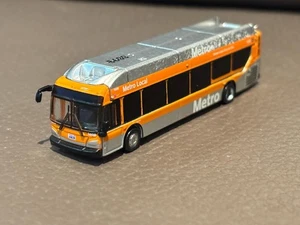 N scale Iconic Replicas NFI XCELSIOR XN40 Metro Transit Bus - Picture 1 of 3