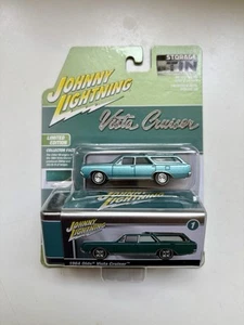 2025 Johnny Lightning 1964 OLD VISTA CRUISER White Lightning Chase VEDI FOTO - Foto 1 di 5