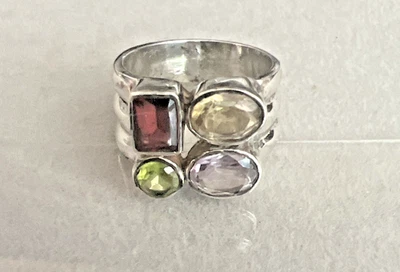 STERLING SILVER 4 STONES RING Peridot, Amethyst, HT Amethyst, Garnet Size 7 - Image 1 of 4