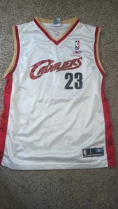 REEBOK CLEVELAND CAVALIERS LEBRON JAMES NBA YOUTH JERSEY sz L - Picture 1 of 6