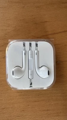 Apple Ear Pods mit 3,5mm Klinkenstecker, Inkl. Case - Bild 1 von 4