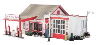 Woodland Scenics HO ~ W/LEDs Fill’er Up & Fix’er Station ~ Built & Ready ~BR5025 - Image 1 of 4