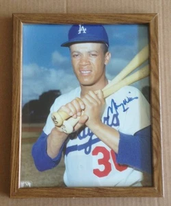 FOTO AUTOGRAFIADA A COLOR 8X10 DE MAURY WILLS LOS ANGELES DODGERS BONITA - Imagen 1 de 1