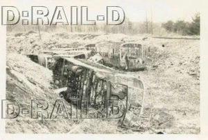 9D298 1951 TARS THIRD AVENUE RAILWAY SYSTEM 8 SCRAPPED CARS MT VERNON YARD - Picture 1 of 1