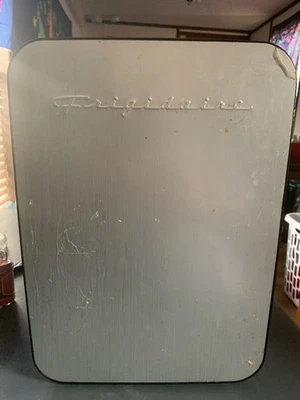 Mini Nevera Frigidaire Acero Inoxidable Cepillado 10L Foto 1 de 3