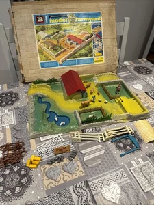 Britains Farm Yard 4711 With Added Extras - Picture 1 of 14