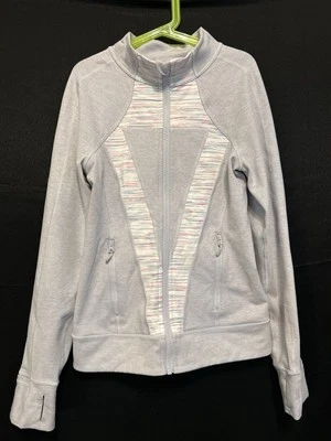 Jaqueta Ivivva By Lululemon cinza urze tamanho 12 cinza urze branco rosa - Imagem 1 de 4