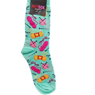 Hot Sox Crew Socks Women Boy Yarn Knitting Knit Needles Ball Skein Pink Heart - Image 1 of 4