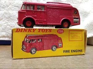 Vtg Meccano Dinky Toys Diecast 259 Fire Engine Truck w/Ladder Windows Orig Box - Picture 1 of 8