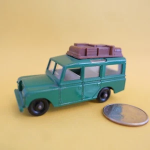 Matchbox Lesney #12-C Green Safari Land Rover no hitch - Picture 1 of 4