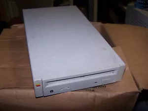 AppleCD 150 Caddy External SCSI CD rom Drive - Picture 1 of 4