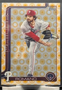 2025 Topps Series 2 Holiday Sun Parallel #424 Jordan Romano NM - Picture 1 of 2