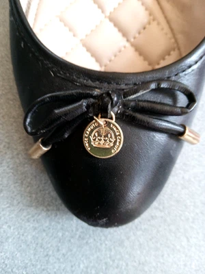 VINCE CAMUTO Black LEATHER Yellow Metal LOGO Women Size 8 B Bow Flats Shoes - Image 1 of 4