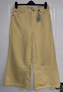 BNWT TOPSHOP MOTO YELLOW DENIM CROP JEANS W30 L30 SIZE 12 RRP £40 SOLD OUT - Picture 1 of 4