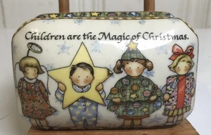 Porcelain Trinket Box by Suzanne Cruise "Children are the Magic of Christmas" Ex - Picture 1 of 11