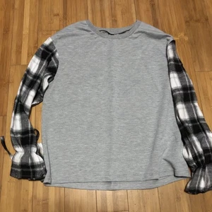 Shein Shirt Size Small Gray Plaid Sleeves - Picture 1 of 3