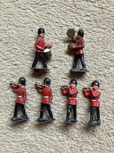 CRESCENT JOHILLCO MARCHING BAND GUARDS LEAD TOY SOLDIERS X7 VINTAGE - Picture 1 of 7
