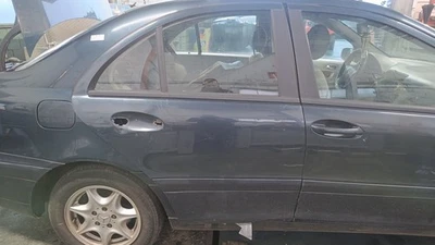 A2037300805 PUERTA TRASERA DERECHA / 2339732 PARA MERCEDES-BENZ CLASE C W203 B - Imagen 1 de 4