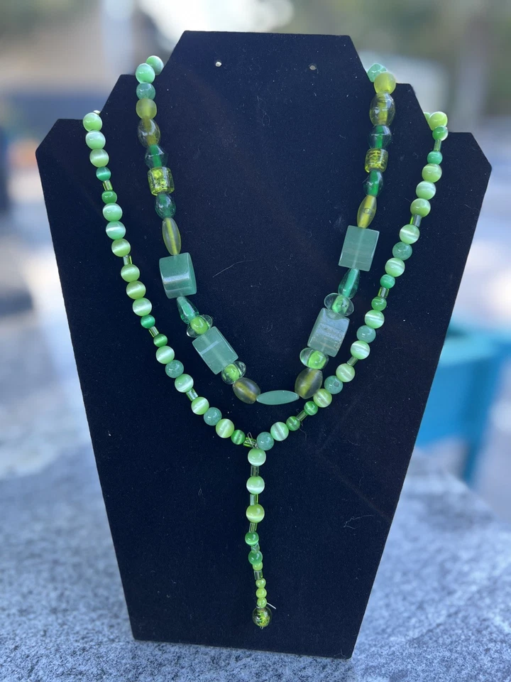 Collares con cuentas de vidrio verde. Juego de 2..Juego de vacaciones. Vestir. Hecho a mano Foto 1 de 1