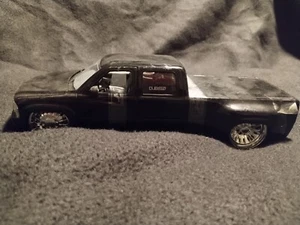 JADA DUB CITY 1999 Chevy Silverado dually 1:24 scale diecast model truck Black - Picture 1 of 14