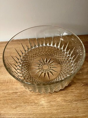 Vintage ARCOROC FRANCE Serving Salad Bowl LARGE 9" Crystal Starburst - Image 1 of 4