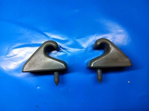 79-95 TOYOTA PICKUP 4RUNNER SUNVISER HOOKS HANGERS HOLDERS CLIPS RETAINERS GRAY - Bild 1 von 2