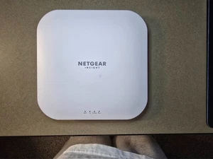 Bezprzewodowy punkt dostępowy NETGEAR Business AX3600 (WAX620) - Zdjęcie 1 z 2